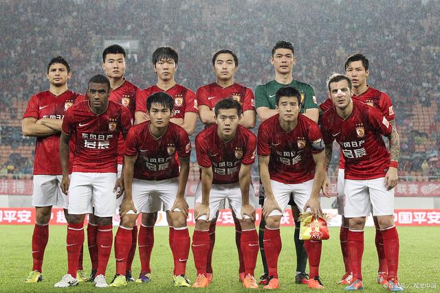MK体育-广州恒大实力强劲，击败对手雄心勃发